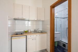 Nhà bếp/bếp nhỏ tại Villa Ruza +137 ảnh