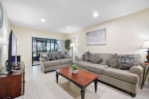 TV/trung tâm giải trí tại 3608 Orlando Vacational 1st floor +46 ảnh