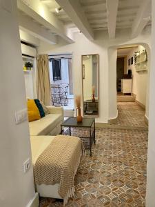 Posteľ alebo postele v izbe v ubytovaní Lovely Coquette loft, heart of cuitat vella El Carmen Valencia
