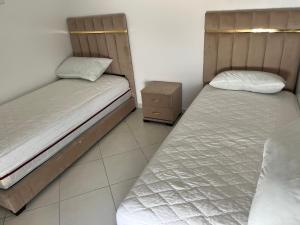 Postel nebo postele na pokoji v ubytování Kamal asilsh + 26 fotografií
