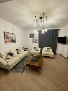 Posezení v ubytování Marina Cape Sky View Lux Apartment in Aheloy