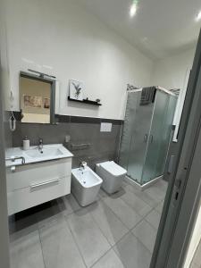 A bathroom at Affittacamere Sikelia