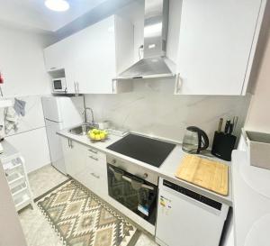 Kuchyň nebo kuchyňský kout v ubytování De Bajo De La Palma - Playa Flamenca, Orihuela Costa, La Zenia + 10 fotografií