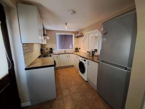 Køkken eller tekøkken på City Centre Semi-Detached-House + 16 billeder