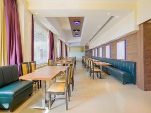 Posezení v ubytování Hotel Tela Suite Near IGI Airport Delhi