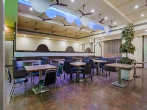 Posezení v ubytování Hotel Tela Suite Near IGI Airport Delhi