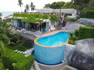 Bazén v ubytování The Rock Samui Beach Resort nebo v jeho okolí