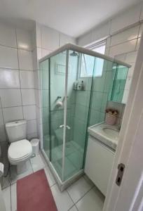 Ένα μπάνιο στο Apartamento a Beira mar
