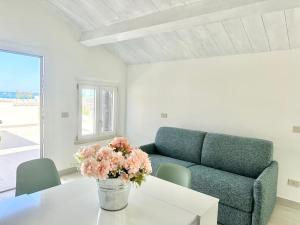 Gallery image of Design apartment on the beach in Lido di Camaiore +14 photos