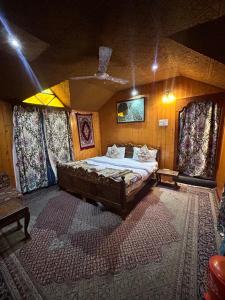 Gallery image of The Altaf Group Of Houseboats in Srinagar
