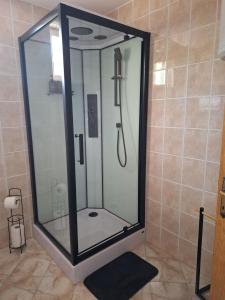 Koupelna v ubytování Family and pet friendly apartment Zrinski Croatia + 29 fotografií