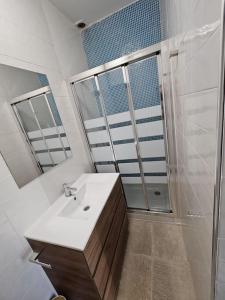 Ένα μπάνιο στο Casa Riquelme