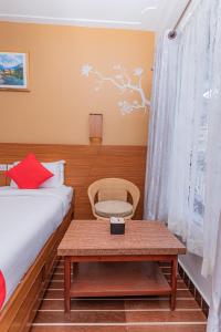 Letto o letti in una camera di Basundhara Resort Pokhara