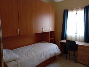 Postel nebo postele na pokoji v ubytování Serene Haven Apartment with Three spacious bedrooms + 3 fotografie
