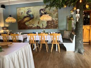 Posezení v ubytování Hotel-Restaurant Berghof + 37 fotografií