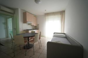 Kuchyň nebo kuchyňský kout v ubytování Lugano Residence
