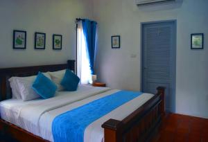 Ένα ή περισσότερα κρεβάτια σε δωμάτιο στο 4 Bed Villa Private Pool and BBQ Jomtien Beach +60 φωτογραφίες