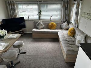 Χώρος καθιστικού στο 3 Bed Caravan - Sleeps 6 - Pets - Parking - Wifi