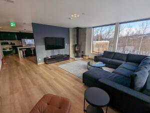 Un televizor și/sau centru de divertisment la Mizuki Chalet with magnificent views of the Rusutsu Resort +9 fotografii