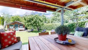 Vonkajšia záhrada v ubytovaní Ferienhaus Chalet Kitzalp