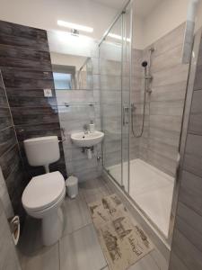 Kúpeľňa v ubytovaní Lara Apartments + 35 fotografií