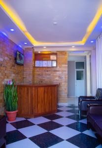 Μια τηλεόραση ή/και κέντρο ψυχαγωγίας στο Aves Executive Hotel