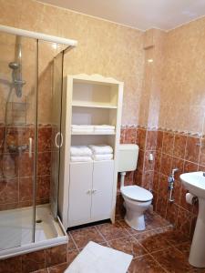 Kúpeľňa v ubytovaní Katica Apartman + 11 fotografií
