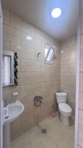Koupelna v ubytování Grand Hotel Kobuleti + 37 fotografií