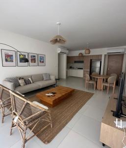 TV/trung tâm giải trí tại Marassi Marina Front 2bedr chalet +11 ảnh