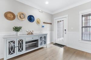 Фотография из галереи Coastal91 Free Golf Cart Gated Beach Access в Дестине +51 фотография