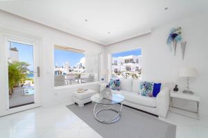A seating area at Lani's Suites de Luxe - Adults Only