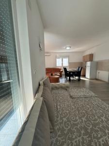 Χώρος καθιστικού στο Apartmani ZMS