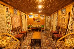 Gallery image of The Altaf Group Of Houseboats in Srinagar