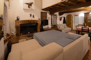 TV a/nebo společenská místnost v ubytování Chalet Corona