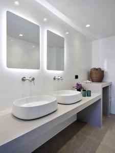 Gallery image of Villa Sol Cielo Naousa Paros in Naousa