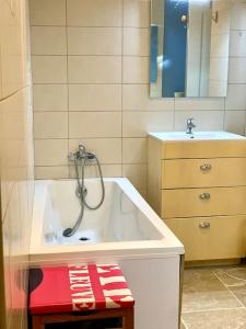 Gallery image of Villa vignoble Sauternes et spa in Sauternes
