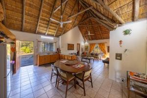 Φωτογραφία από το άλμπουμ του Kruger Cottage σε Marloth Park