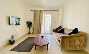 Μια τηλεόραση ή/και κέντρο ψυχαγωγίας στο Happy Home in Madinaty