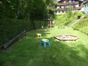 Zahrada ubytování Dreiländereck mit Sauna und Pool, Wohnung 403