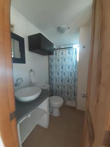 Bilik mandi di Casa Las Mantas