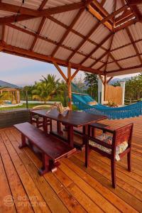 Gallery image of Acogedora Cabaña con Piscina y kiosco de playa in Omoa
