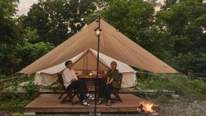 Gestir sem dvelja á Yoichi Vineyard Glamping
