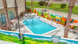 an overhead view of a pool at a hotel at Holiday Inn Express & Suites Ontario - Chino Hills by IHG in Chino Hills