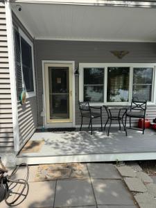 Imagen de la galería de Tranquility Lake Home, en Waterboro
