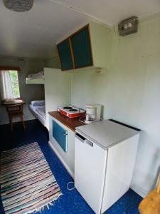 Kuchyň nebo kuchyňský kout v ubytování Höljes Camping & Ställplatser
