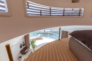 Postel nebo postele na pokoji v ubytování Luxury Floating Apartment - Amor