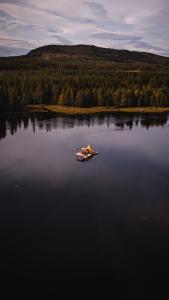 Příroda nedaleko luxury tent + 2 fotografie
