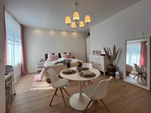Voodi või voodid majutusasutuse Die "Boho Suite" im Herzen von Hartberg I Parking toas