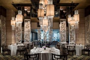 Restaurace v ubytování Crowne Plaza Hefei by IHG