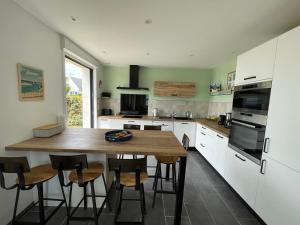 Dapur atau dapur kecil di Ar Parc Bihan, vue mer!